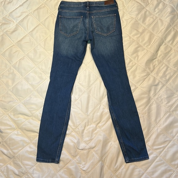 Hollister Jeans - Picture 2 of 2
